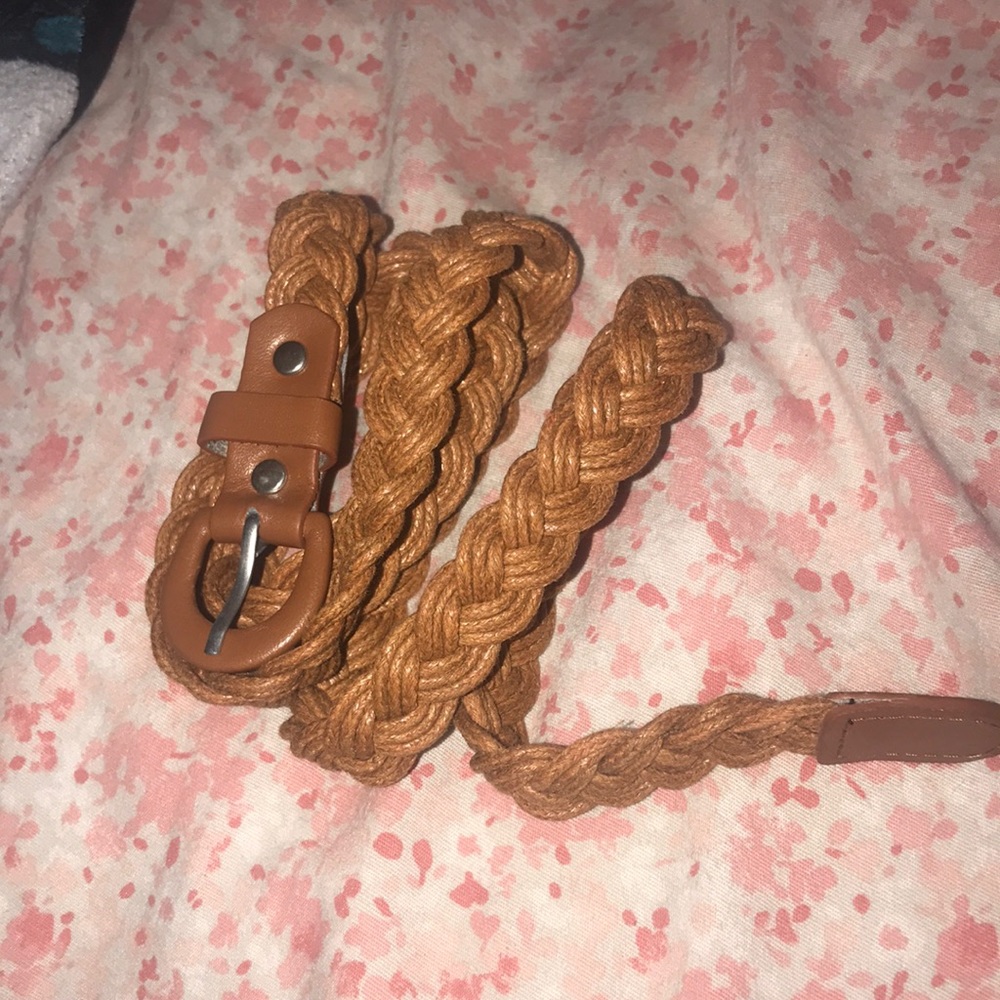 Braided brown leather belt